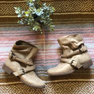 Brand New ⭐️ Callia JustFab Ankle Suede Boots